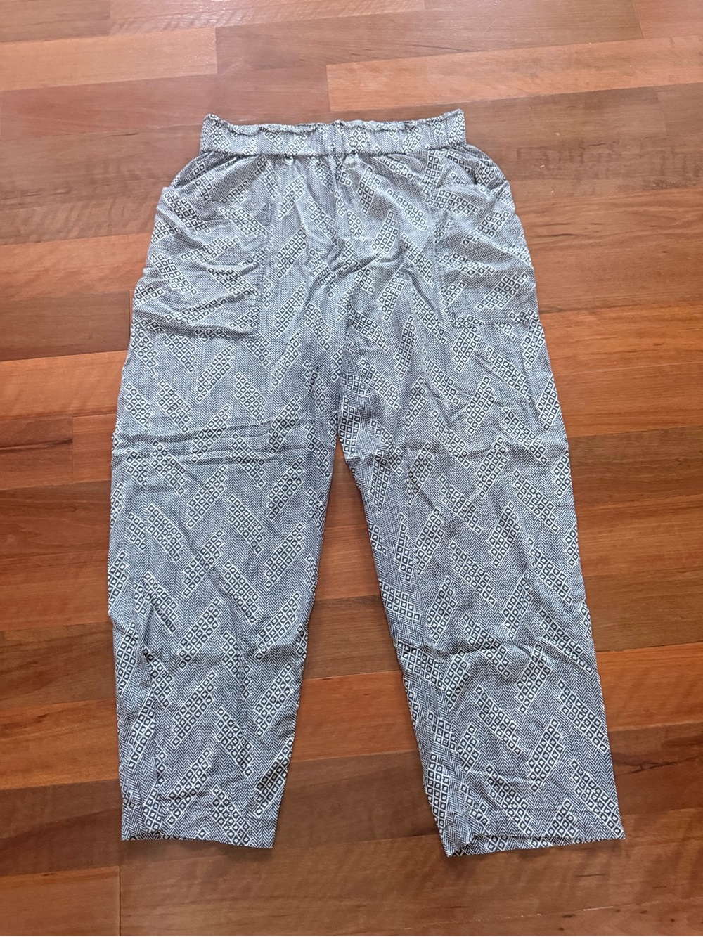 Geometric Print Relaxed Pants